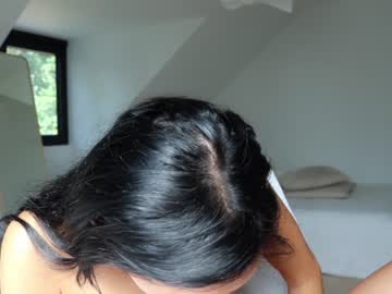 female cam girl miiiawallace image #2538427