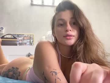 female cam girl da_hong_pao image #3787693