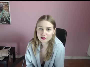 nextdoorgir_l  female  webcam