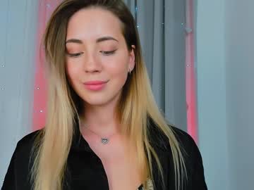 female cam girl emmi_rosee image #3772290