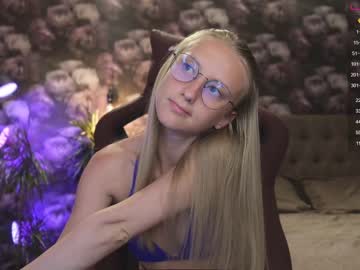 female cam girl angeellina image #2160411