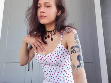 female cam girl adriana_hill image #2099939