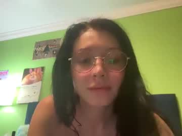 female cam girl ravenlanexx image #4012059