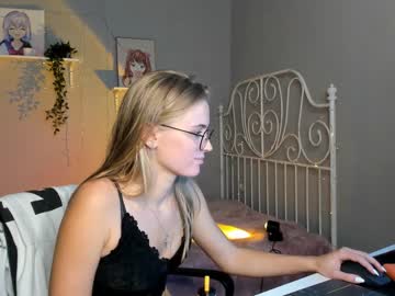 female cam girl linellali image #2483482