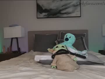 female cam couple ari_lovexo image #2770077