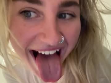 babybambiixx  female  webcam