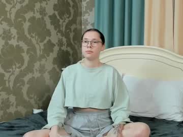 lisa_alice0  webcam