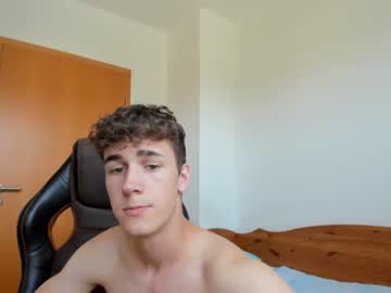 female cam man justanormaldick69 image #2467715