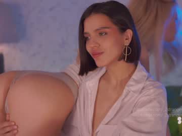 female cam girl _2strangers image #2483909