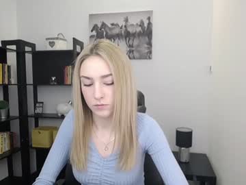 female cam girl little_e_mily image #1239870