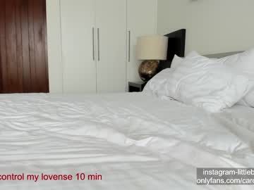 female cam girl carolinaherera image #1947863
