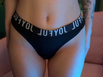 female cam girl yours_lola image #1275817