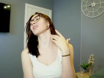 female cam couple taitedowey image #4061775