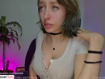 female cam girl nebamazee image #136560