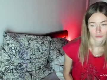 female cam girl oksanafedorova image #545717