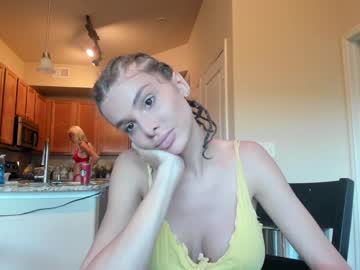 female cam tranny bigdicktrannynicole image #2528040