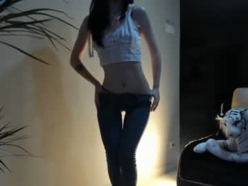 female cam girl sofiaandwonderland image #2520087