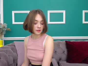 female cam girl adelewilson__ image #390338