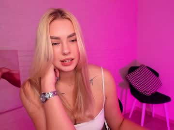 female cam girl 8a8y_nura image #1043755