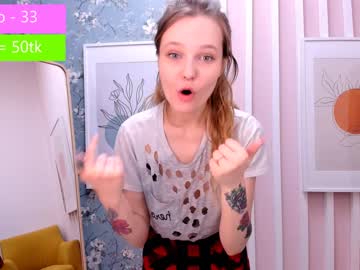 female cam girl stay_with_baby image #1665820