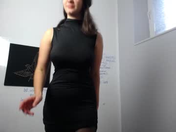 female cam girl yourcrazyneightbor image #2997541