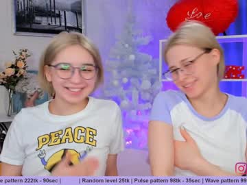female cam couple huntertiana image #1002542