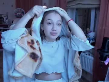 female cam couple kktmgla image #4053888