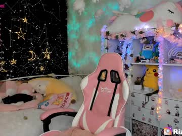 female cam girl littleflufflepuff image #14022