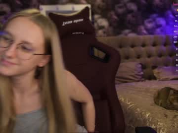 female cam girl angeellina image #3116366