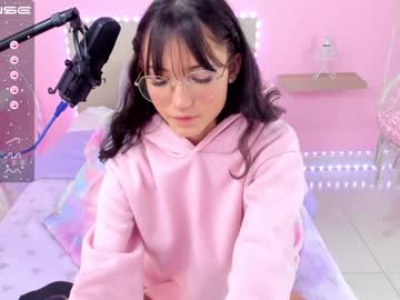 female cam girl little_effy18 image #3172577
