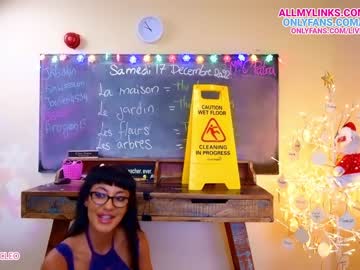 female cam girl livecleo image #3318409