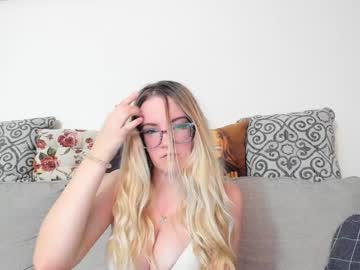 female cam girl mariah95 image #3490601