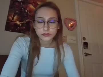 female cam girl madiosnrios image #4076609