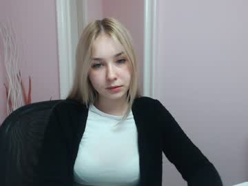 female cam girl lila_page image #1152708