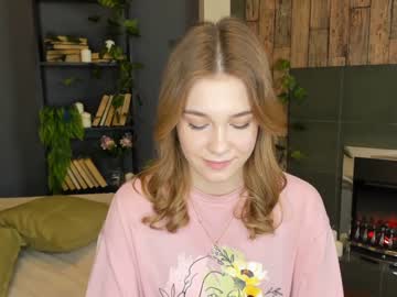 female cam couple thomashelena image #1232276