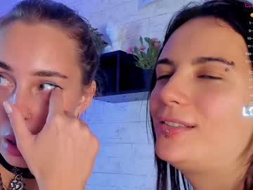 female cam couple mollyholla image #2582617
