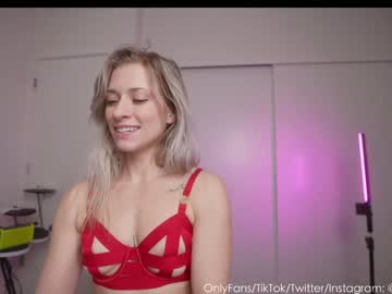 female cam girl saraxjacob image #1035488