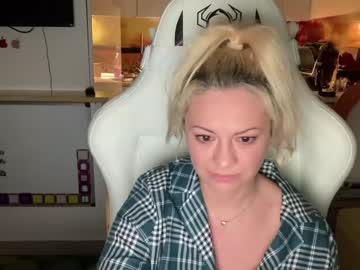 female cam girl kiradivine image #3809043