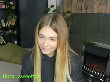 female cam couple thomashelena image #1339175