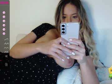 female cam girl theellenshow image #3436525