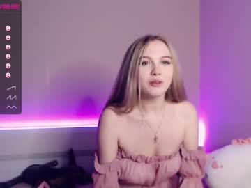 female cam girl small_blondee image #49869