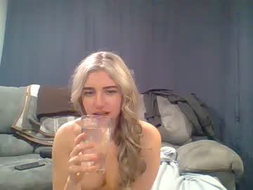 female cam couple kumkitty006 image #1106574
