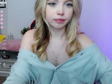 female cam girl small_blondee image #3815820