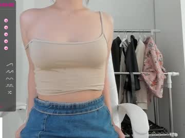 female cam girl hee_jin image #3577174