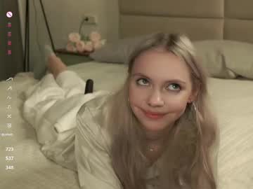 taitedutch  female  webcam