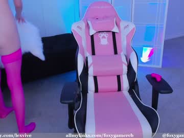 female cam girl foxy_gamer image #2758061