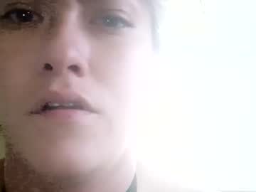 female cam couple geeznutsizonyrchyn image #3935717