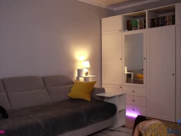 female cam girl _blackbee_ image #2848580