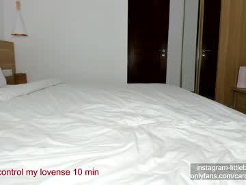 female cam girl carolinaherera image #2595875