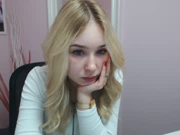 female cam girl lila_page image #1130901